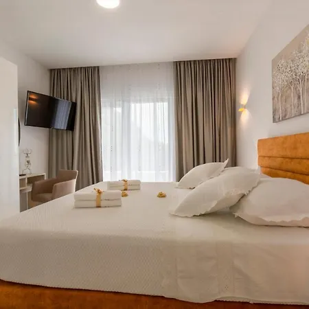 Shine 빌라 Veliko Brdo (Makarska)